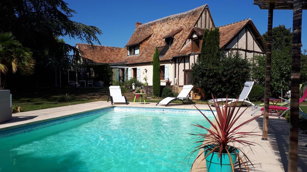 En Pleine Campagne, Proche Du Mans - Chambre D'Hotes Fille Bagian luar foto