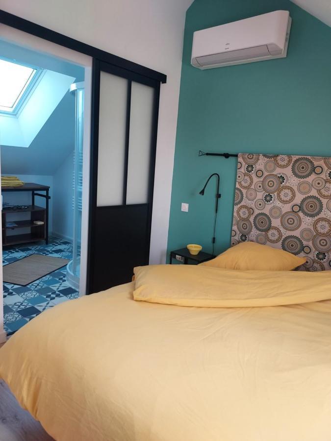 En Pleine Campagne, Proche Du Mans - Chambre D'Hotes Fille Bagian luar foto